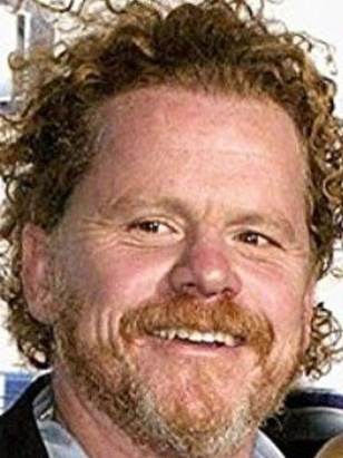 ديرموت دونز