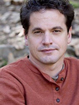 كيفين داونز