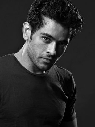 تارون جاهلوت