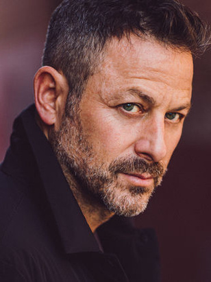 مايكل ديفورزون