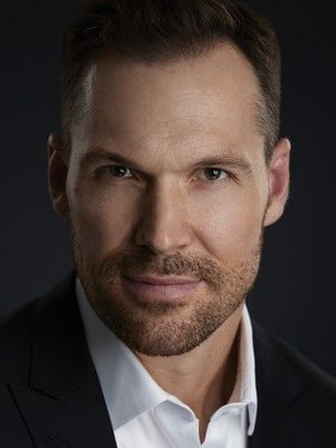 دانيال كادمور