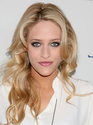 كارلي تشايكين