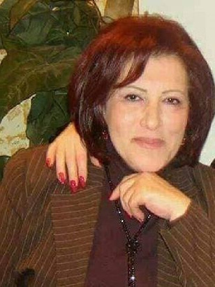 وفاء بشور