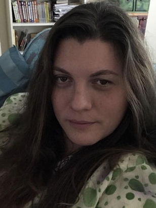 نادية ملائكة