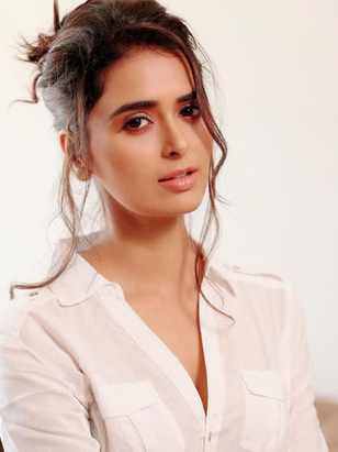 ميناكشي ديكسيت