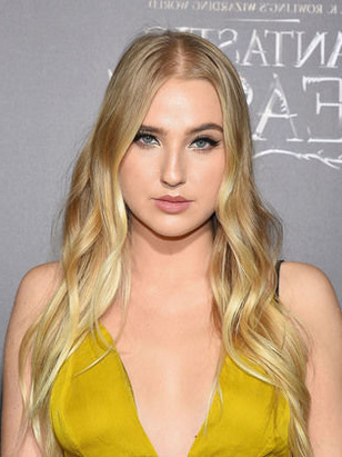 فيرونيكا دان