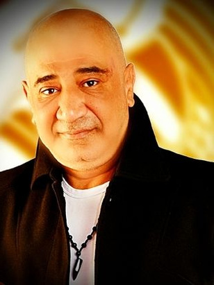 أشرف صالح