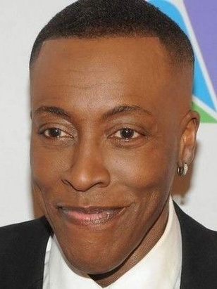 أرسينيو هول