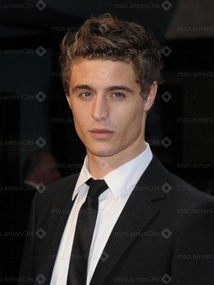 ماكس آيرونز