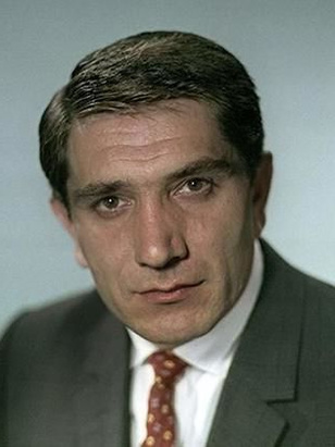 أرمين دزيجارخانيان