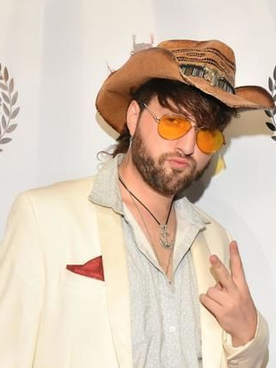 آدم كاربوني