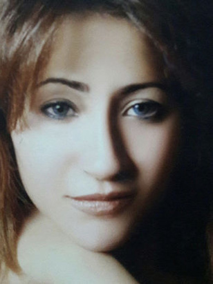 منال حسني