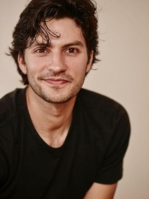 جورج كوستوروس