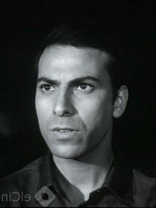 جلال عيسى