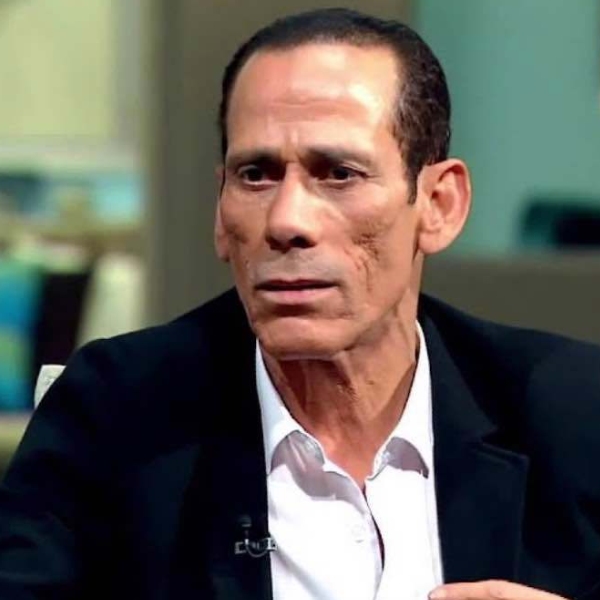 محمود عزب