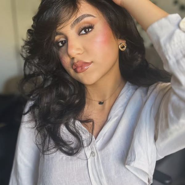نادين عصام