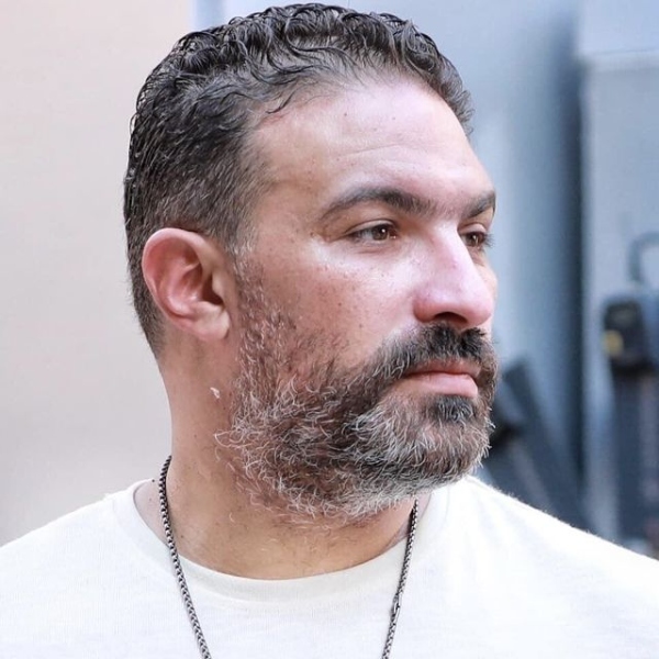 خالد طلعت