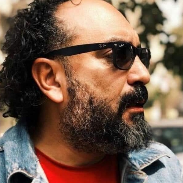 أكرم فريد