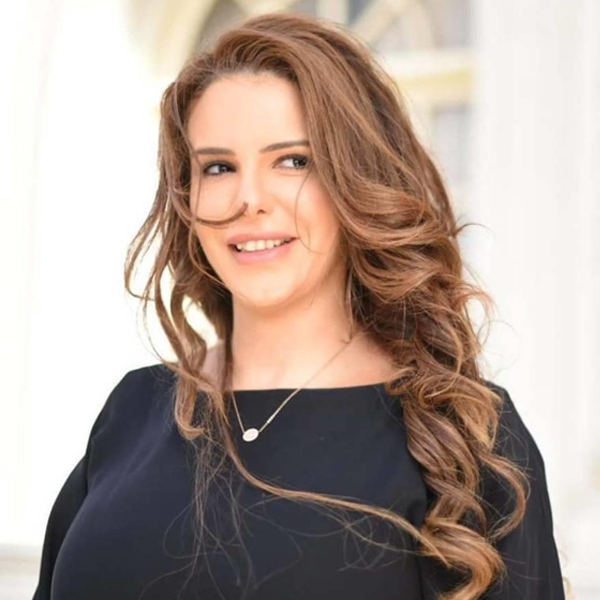 دنيا عبدالعزيز