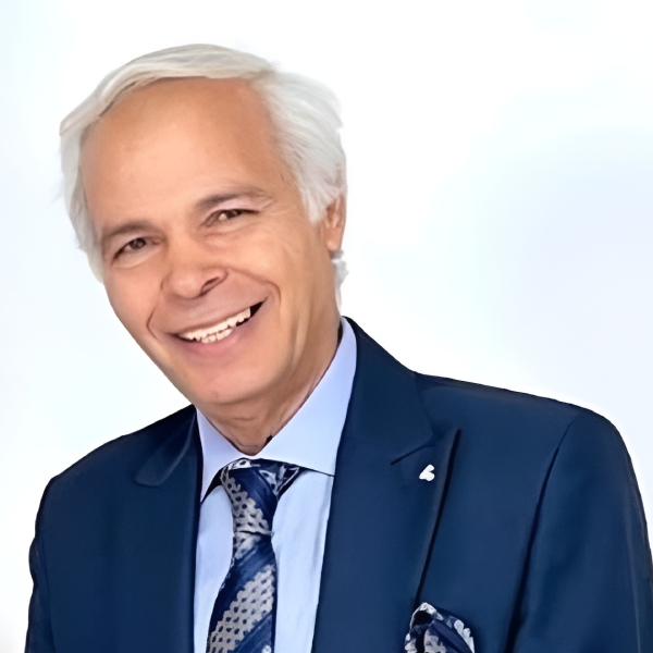 محمود عامر