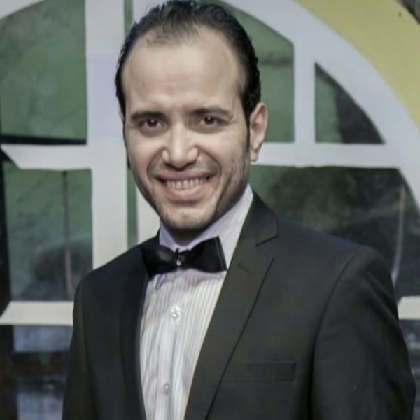 احمد ثابت