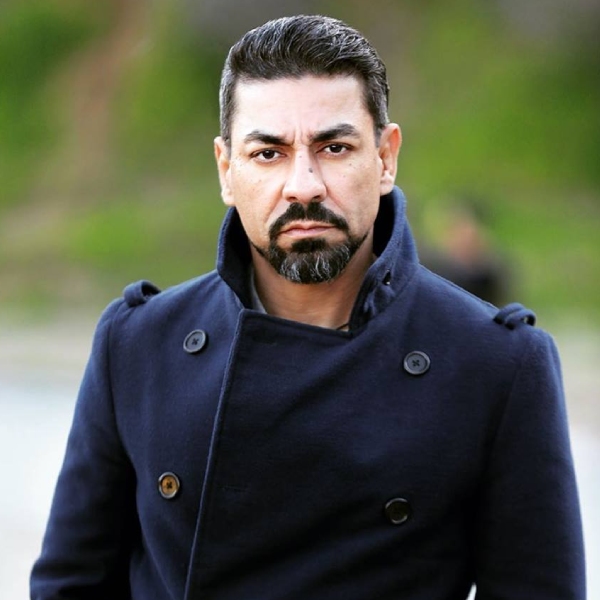 أيمن سمّان